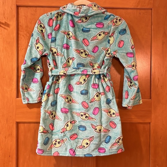 Disney The Mandalorian and Macarons Bathrobe - Picture 6 of 8